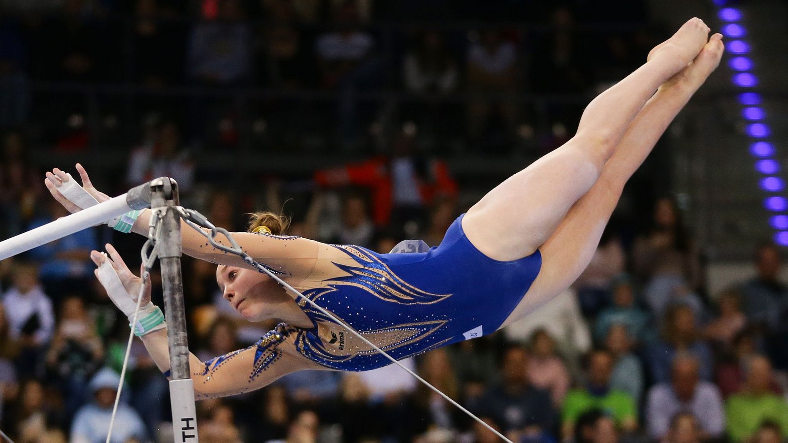 Meolie Jauch beim DTB-Pokal 2024 – kurz danach verletzte sich die Turnerin schwer am Knie.Foto: Pressefoto Baumann/HansjÃ¼rgen Britsch