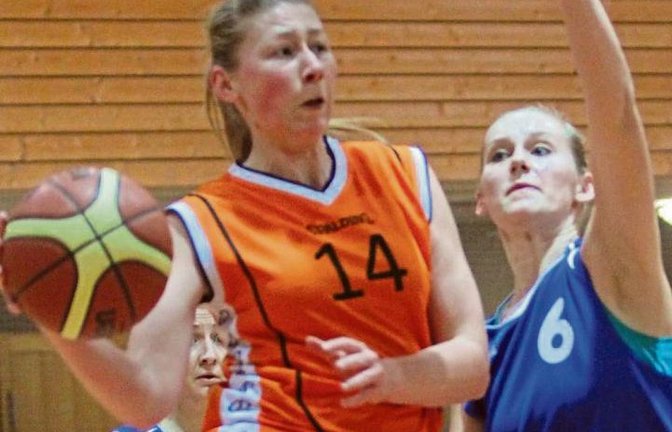 In der Vergangenheit noch ein kongeniales Duo auf dem Flügel bei der BSG Vaihingen/Sachsenheim, jetzt Gegnerinnen: Patricia Roller und Anke Lämmle (von links) Foto: Nachreiner