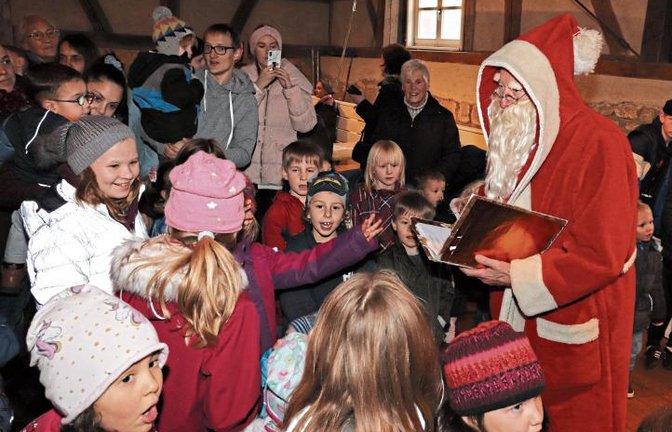 Der Nikolaus kommt zum Jahresabschluss der Vulkania immer gerne vorbei.  Foto: Gergen