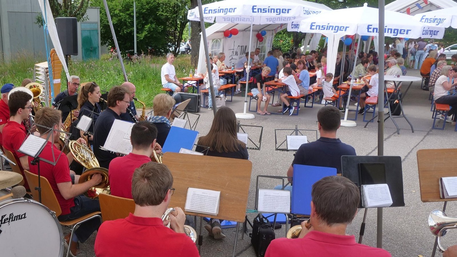 Musikalische Unterhaltung mit dem MVV am Sonntagmittag.  Fotos: Friedrich