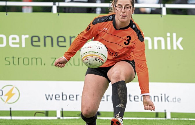 Anna Winkler spielt seit der B-Jugend im Trikot des TSV Calw, der heute und morgen den Champions-Cup ausrichtet. Foto: DFBL/Schönwandt