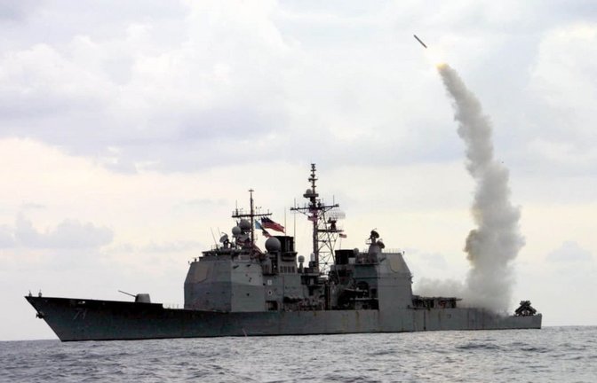 Ein Tomahawk-Marschflugkörper startet vom einem US-Lenkwaffenkreuzer. (Archivbild)<span class='image-autor'>Kenneth Moll/US NAVY/dpa</span>