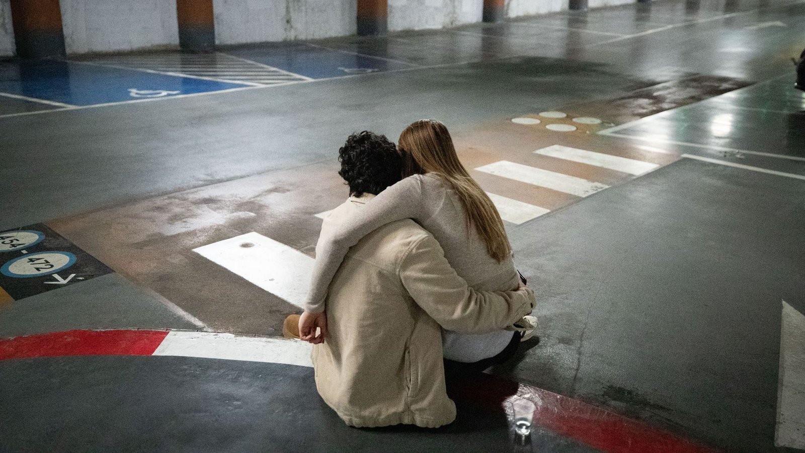 Menschen in Tel Aviv suchen Schutz bei Luftalarm. (Archivbild)Foto: Chen Junqing/XinHua/dpa