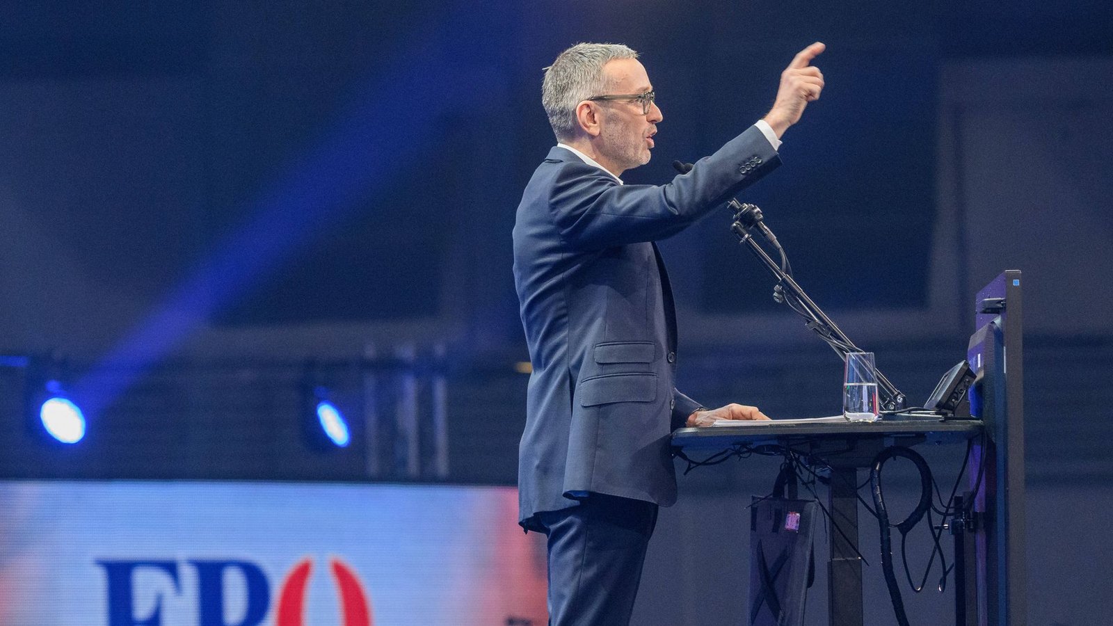 FPÖ-Chef Herbert Kickl wirbt damit, dass der neue Radiosender „Austria First“ ein Alltagsbegleiter für „patriotisch gesinnte Menschen“ sei.Foto: imago/photonews.at FPÖ-Chef Herbert Kickl wirbt damit, dass der neue Radiosender „Austria First“ ein Alltagsbegleiter für „patriotisch gesinnte Menschen“ sei.Foto: imago/photonews.at