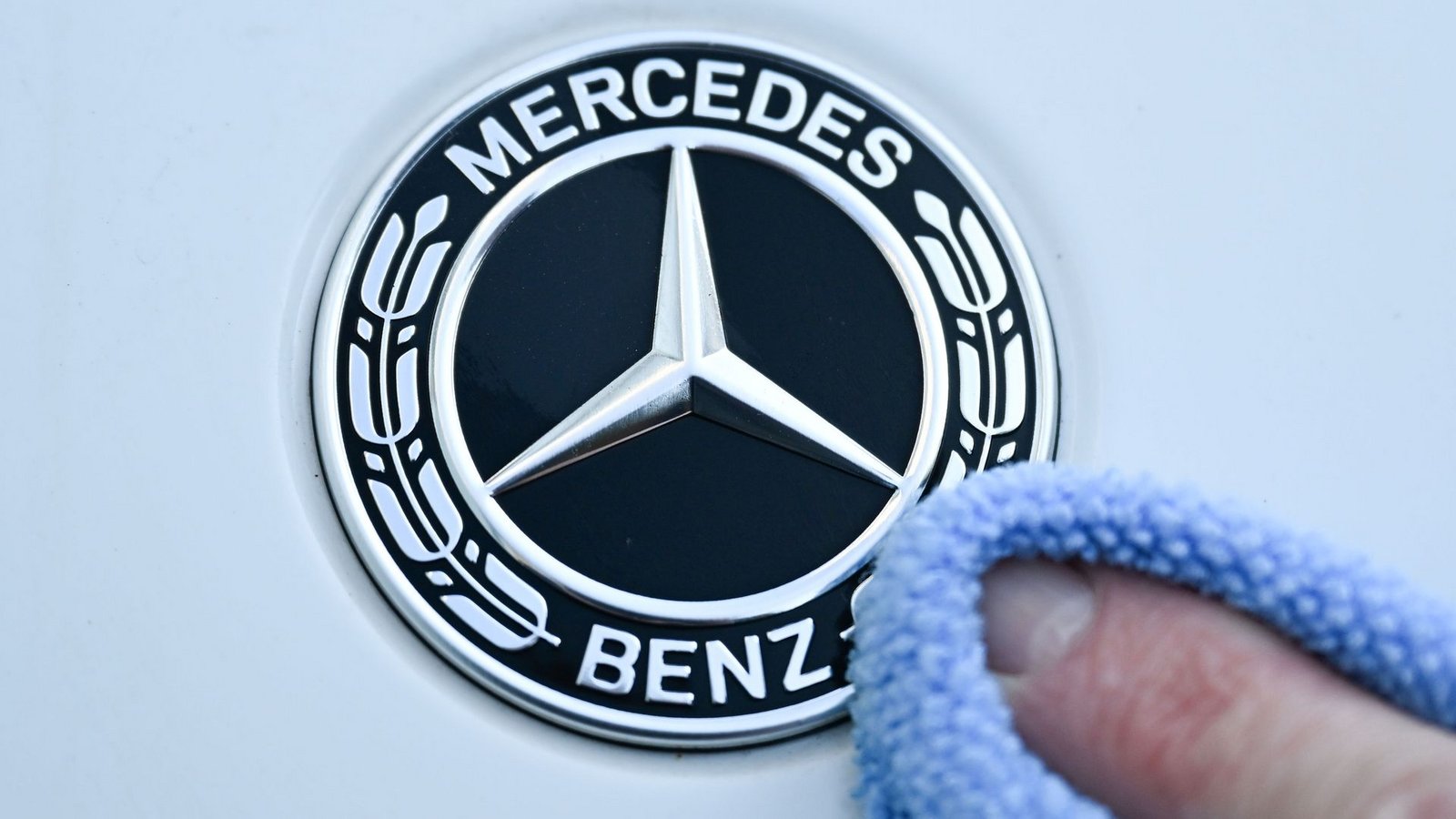 Experte zum Mercedes-Stern: Einfachheit, Zeitlosigkeit und hohe Wiedererkennbarkeit. (Archivbild)Foto: Bernd Weißbrod/dpa