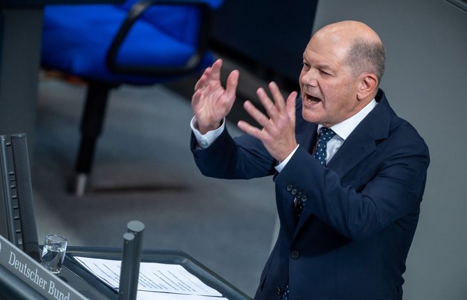 Nur noch Chef einer Minderheitsregierung: Bundeskanzler Olaf Scholz (SPD).<span class='image-autor'>Foto: dpa/Michael Kappeler</span>