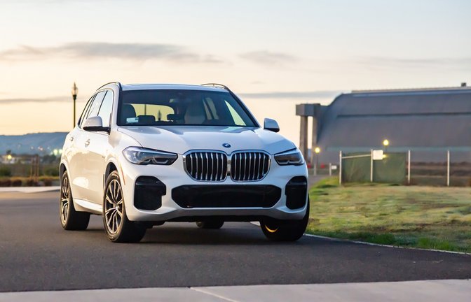 BMW ruft weltweit Hunderttausende Fahrzeuge zurück. Betroffen sind Modelle wie der X5, 3er und Z4. Grund ist ein Defekt im Starter, der Brandgefahr birgt. Alle Details hier.<span class='image-autor'>Quelle: Unbekannt</span>