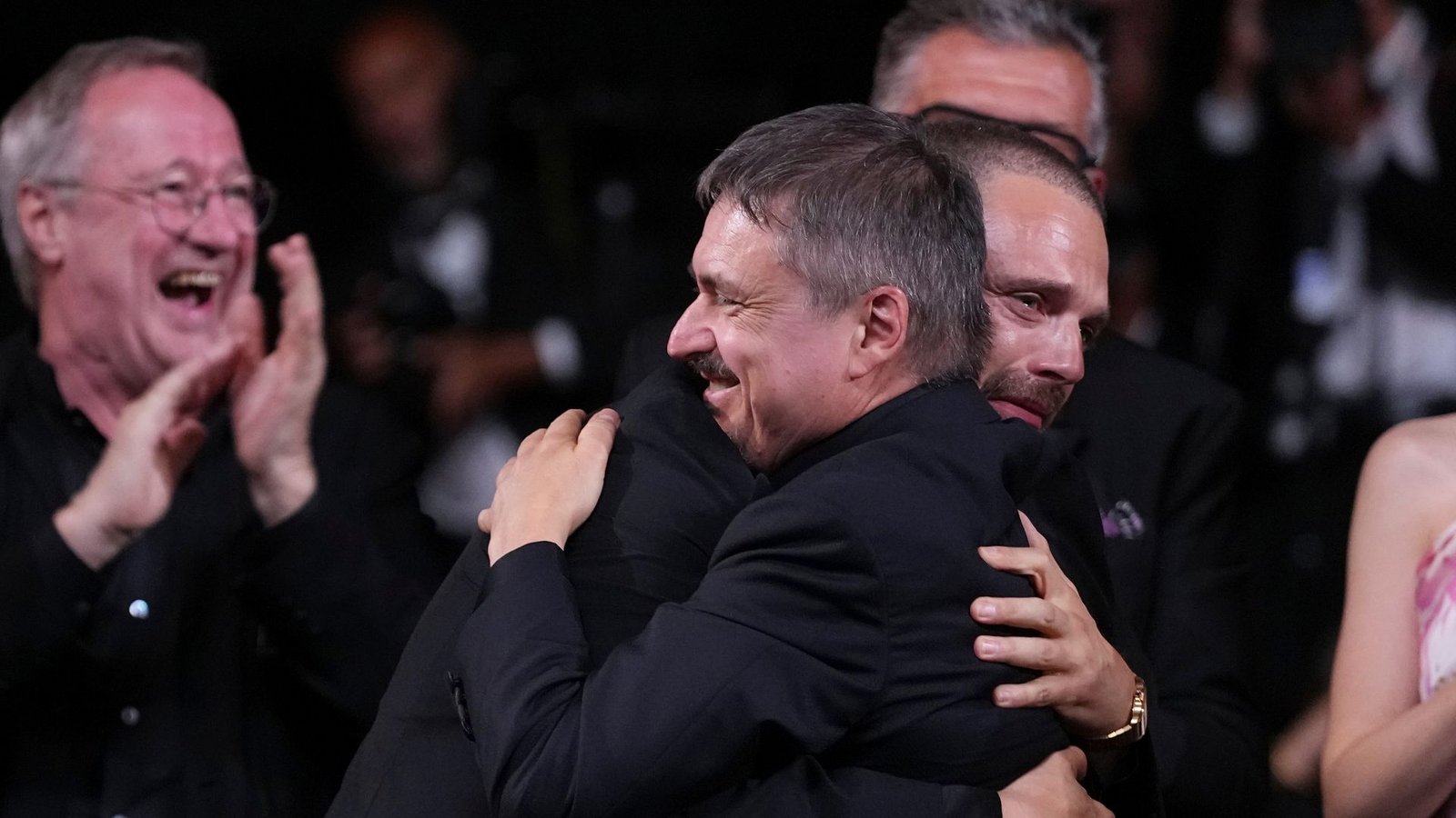 Cristian Mungiu holte die Goldene Palme für "Fjord".Foto: Andreea Alexandru/Invision/AP/dpa