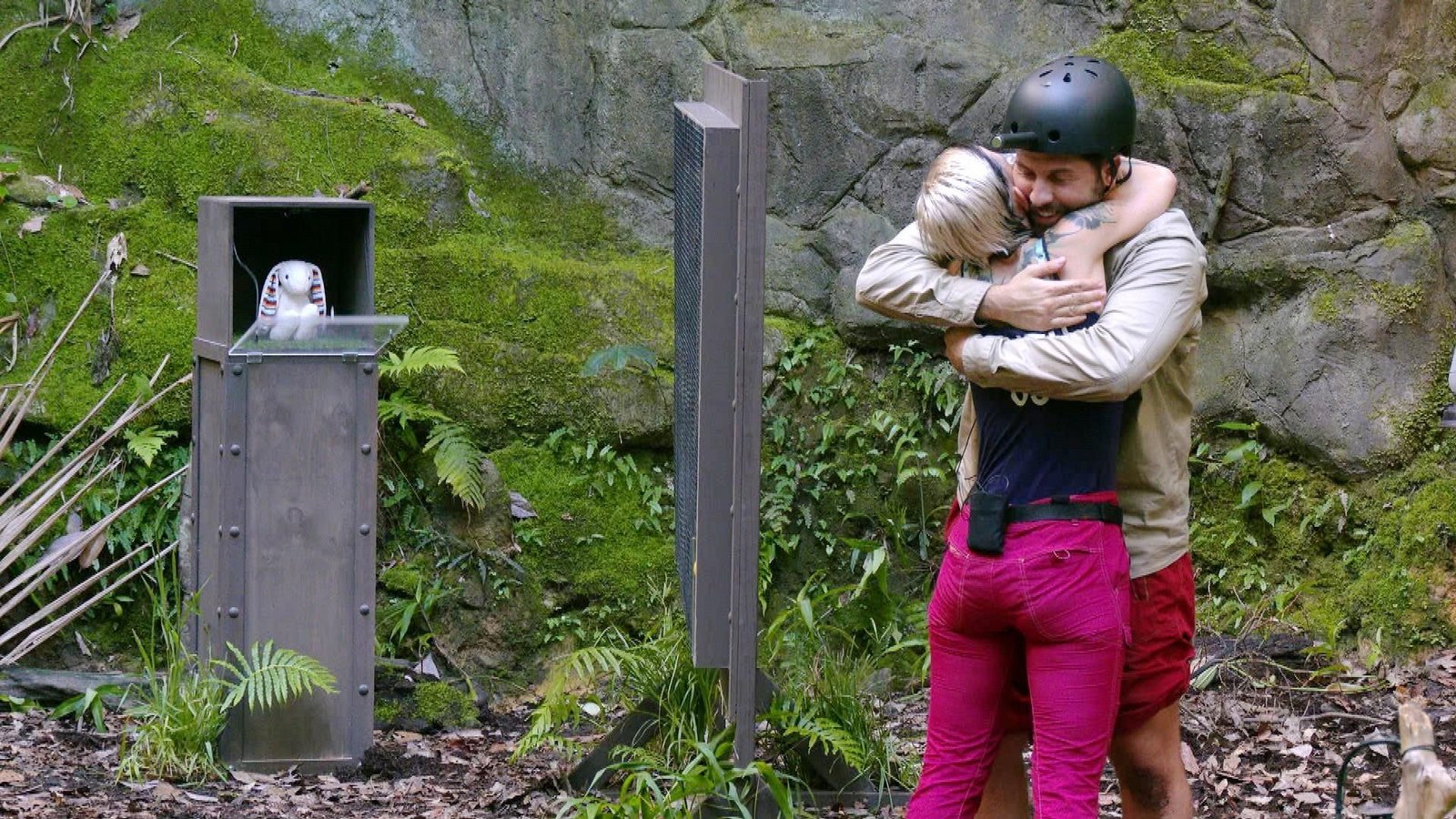 Maurice und Edith befreien Schnuffel.Foto: RTL/Folge 18_011 Maurice und Edith befreien Schnuffel.Foto: RTL/Folge 18_011