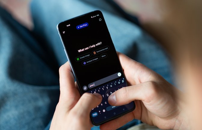 Bei ChatGPT von OpenAI kommt es aktuell wohl zu Problemen.<span class='image-autor'>Foto: Yarrrrrbright/Shutterstock</span>