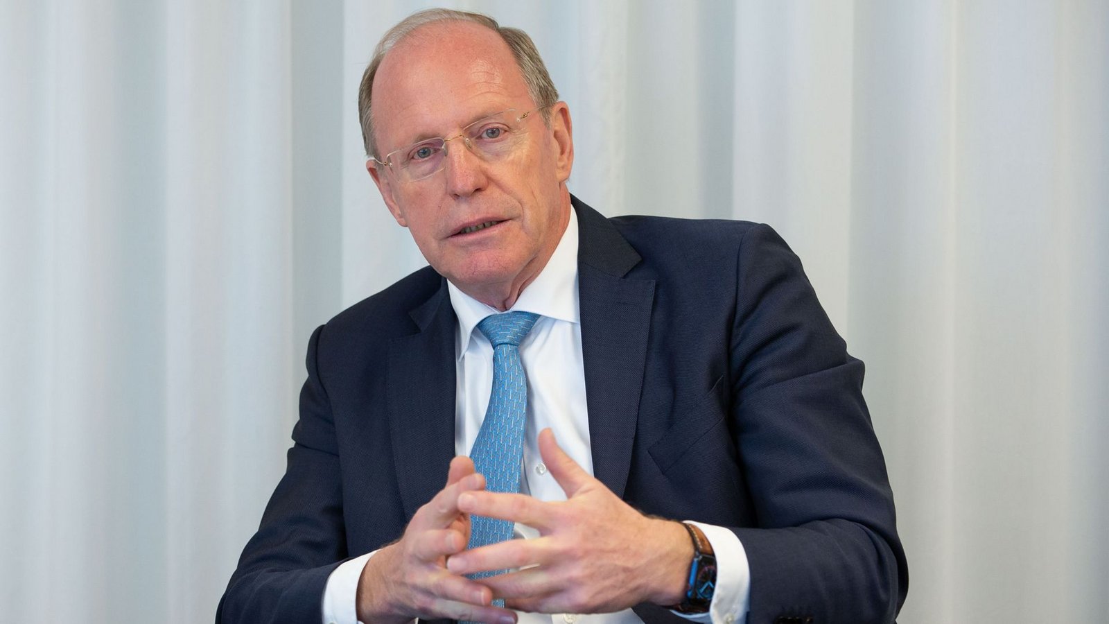Staatssekretär Wilfried Klenk sieht noch viel Verbesserungspotenzial im Rettungsdienst.Foto: Lichtgut/Leif Piechowski