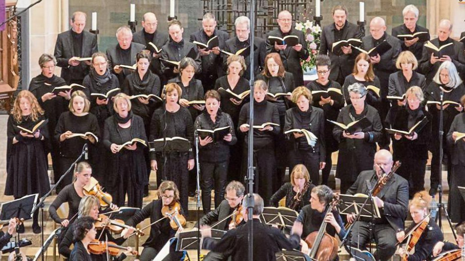 Der Motettenchor des Kirchenbezirks hat am Samstag seinen Auftritt in der Hochdorfer Kirche. Foto: Martin