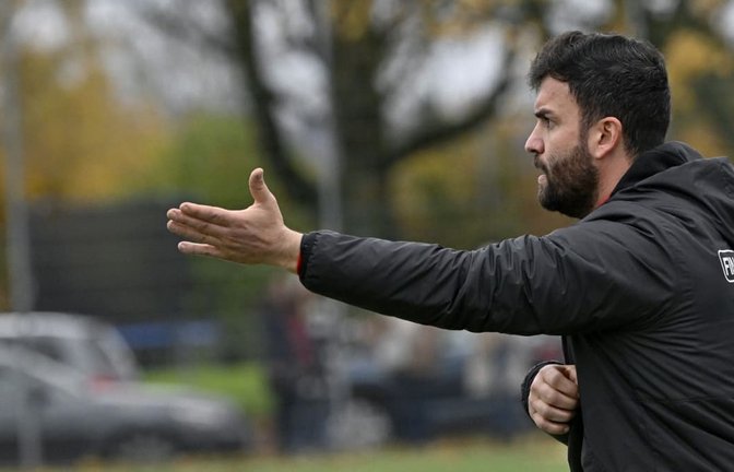 Die heftige Klatsche für TSC-Coach Burak Demirel&nbsp; hatte auch mit der Personalnot zu tun.<span class='image-autor'>Peter Mann</span>