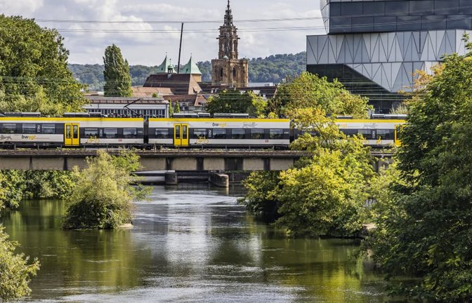 Vor rund zwei Monaten wurde eine Leiche im Neckar bei Heilnronn gefunden (Symbolbild).<span class='image-autor'>IMAGO/Arnulf Hettrich</span>