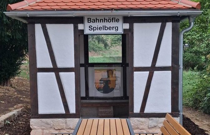 Das Bahnhöfle ist fast fertig. <span class='image-autor'>Foto: Glemser</span>