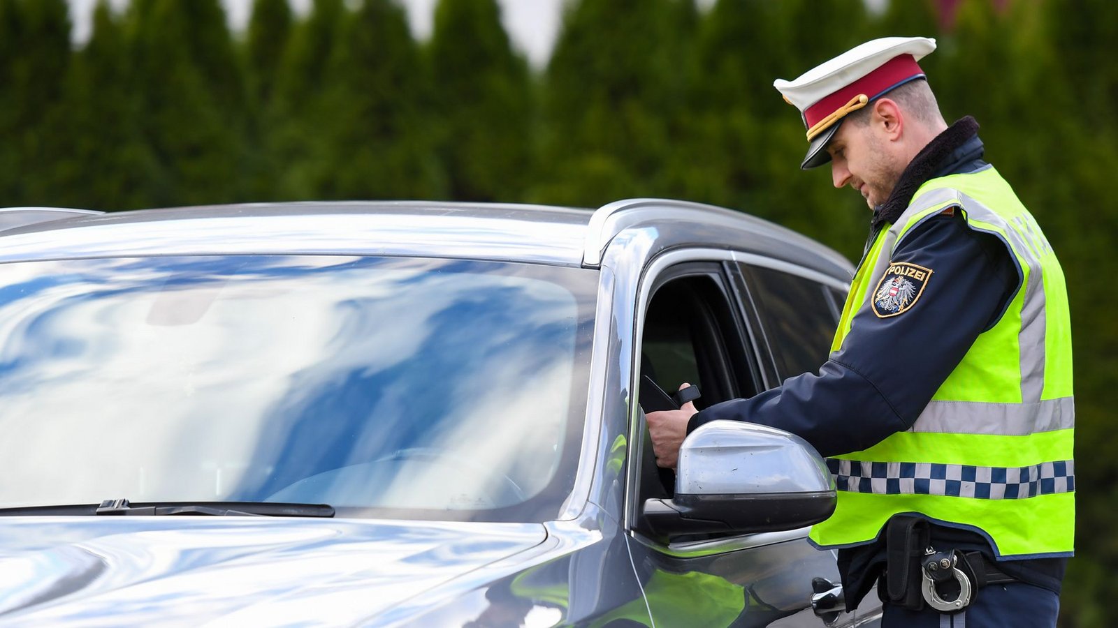 Die österreichische Polizei hat es häufig mit deutschen Tatverdächtigen zu tun.Foto: dpa/Expa Die österreichische Polizei hat es häufig mit deutschen Tatverdächtigen zu tun.Foto: dpa/Expa