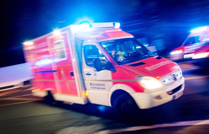 Die Rettungskräfte konnten nichts mehr für den 33-Jährigen tun, er verstarb noch an der Unfallstelle. (Symbolfoto)<span class='image-autor'>Foto: dpa/Marcel Kusch</span>