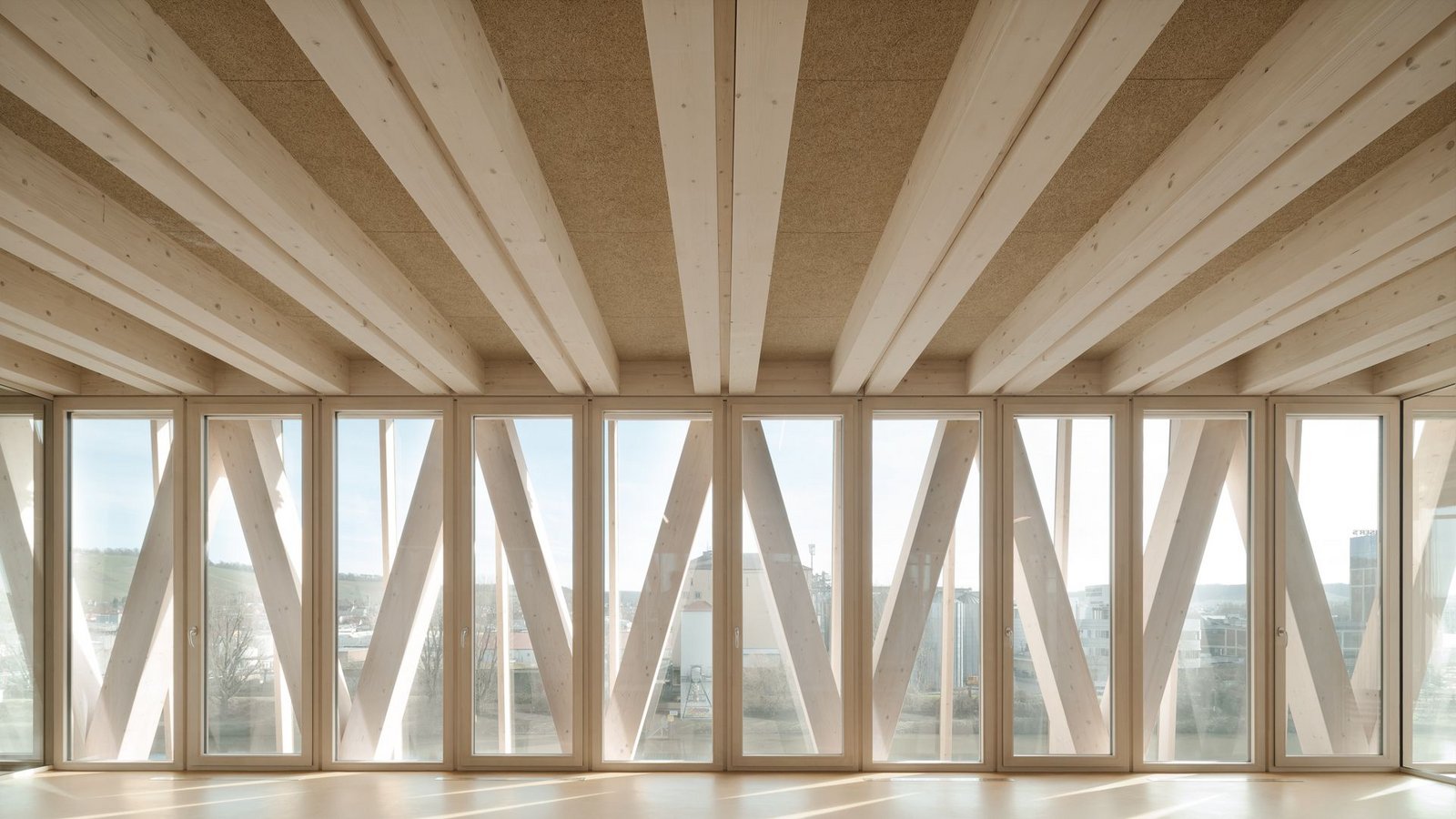 „Mit seiner markanten Holz-Hybridbauweise und der Fachwerkkonstruktion, die offene und flexible Grundrisse ermöglicht, schafft die Innovationsfabrik Raum für kreatives Arbeiten“, lobte die Jury das Projekt in Heilbronn.Foto: Brigida González „Mit seiner markanten Holz-Hybridbauweise und der Fachwerkkonstruktion, die offene und flexible Grundrisse ermöglicht, schafft die Innovationsfabrik Raum für kreatives Arbeiten“, lobte die Jury das Projekt in Heilbronn.Foto: Brigida González