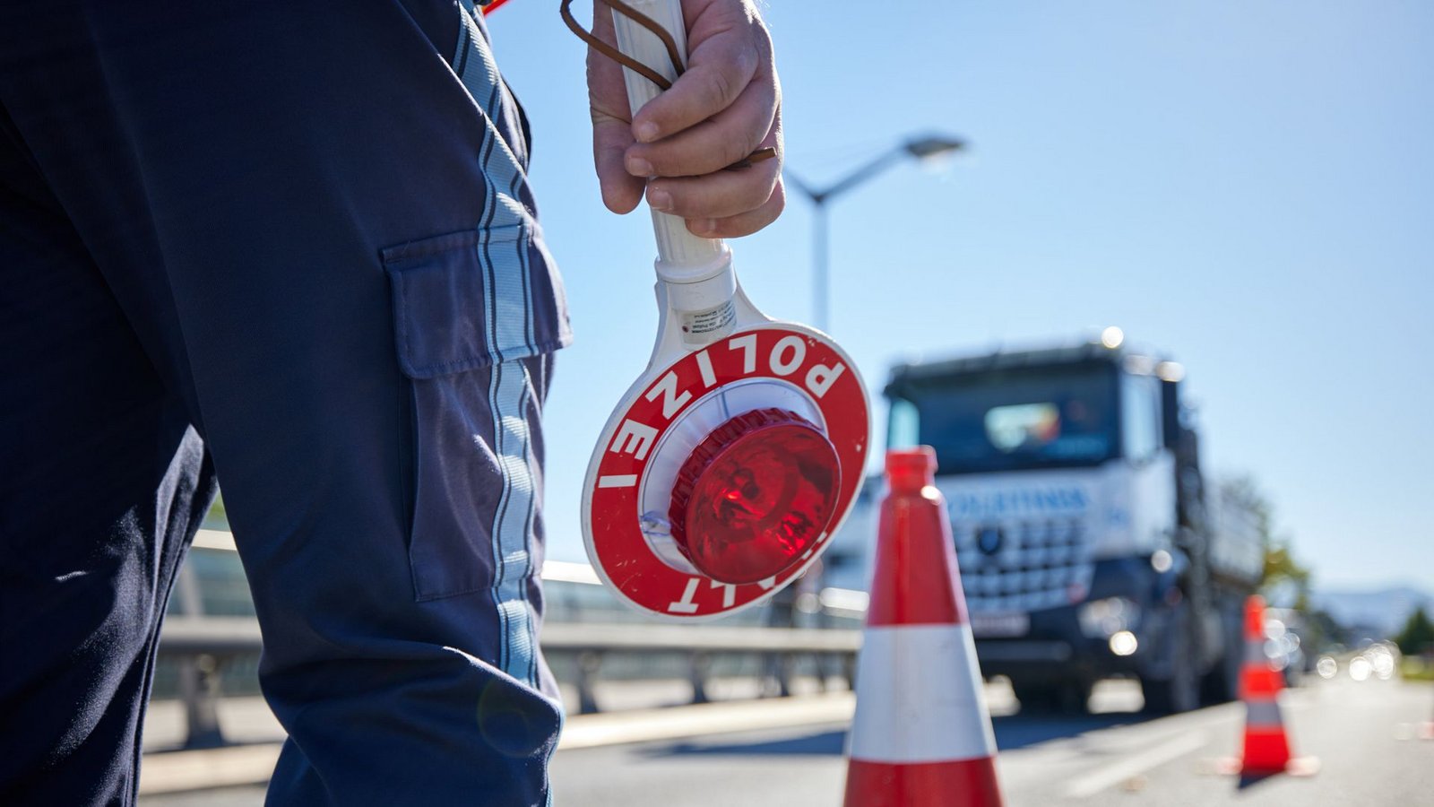 Immer mehr EU-Staaten führen wieder Grenzkontrollen ein. Damit soll dem verstärken Migrationsdruck begegnet werden.Foto: dpa/Tobias C. Köhler Immer mehr EU-Staaten führen wieder Grenzkontrollen ein. Damit soll dem verstärken Migrationsdruck begegnet werden.Foto: dpa/Tobias C. Köhler