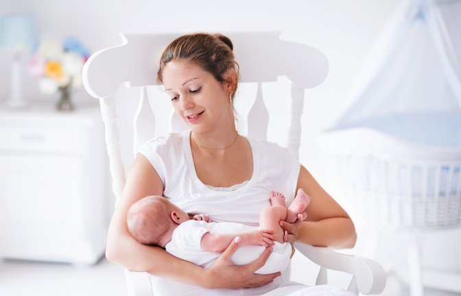 Wie viele Kalorien verbrennt das Stillen?<span class='image-autor'>Foto: FamVeld / shutterstock.com</span>