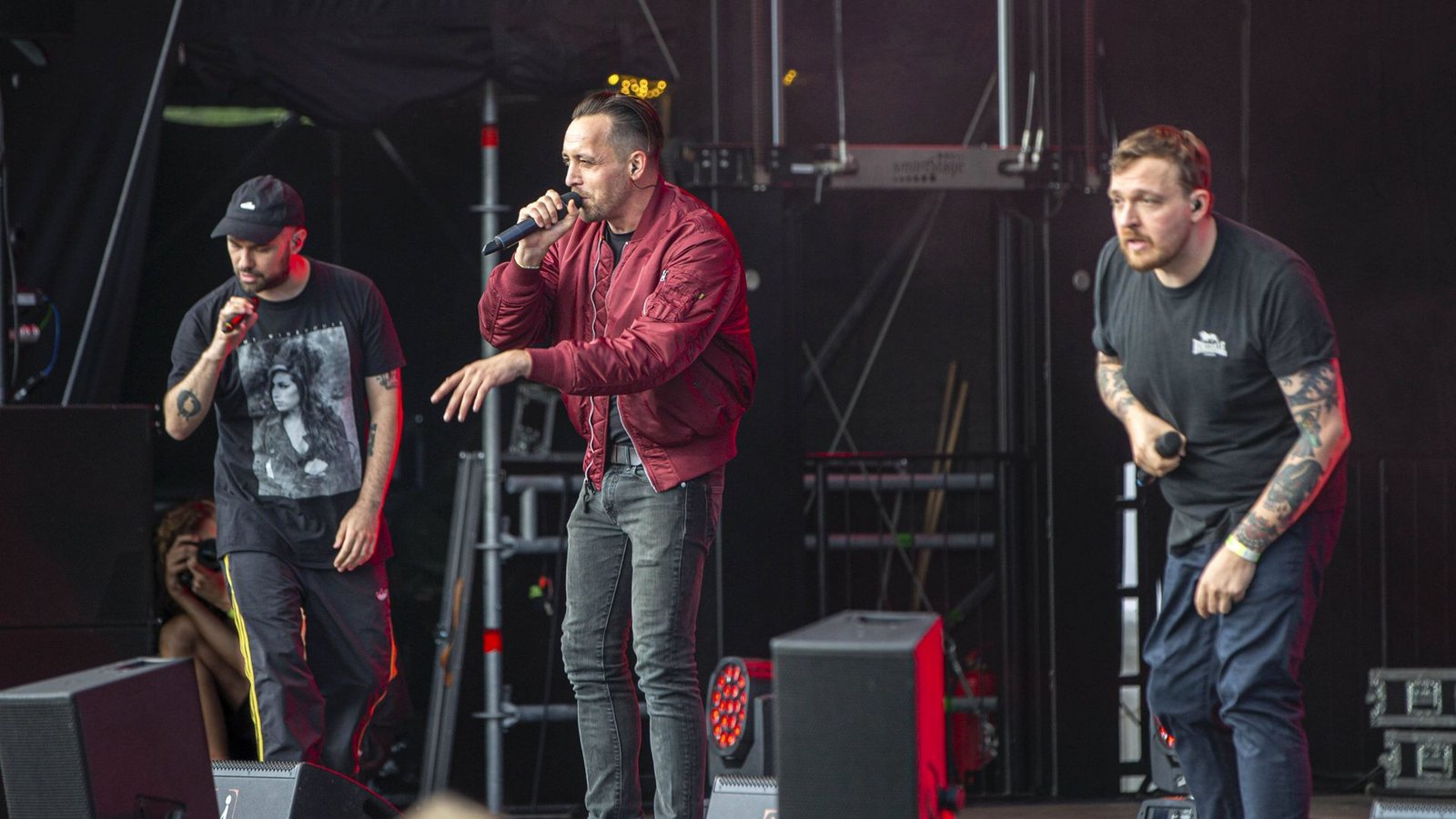 Die Hip-Hop-Gruppe Antilopen Gang wagt sich mit ihrem neuen Album „Alles Muss Repariert Werden“ in die Welt des PunkrockFoto: Imago/Future Image/Annekathrin Linge via www.imago-images.de Die Hip-Hop-Gruppe Antilopen Gang wagt sich mit ihrem neuen Album „Alles Muss Repariert Werden“ in die Welt des PunkrockFoto: Imago/Future Image/Annekathrin Linge via www.imago-images.de