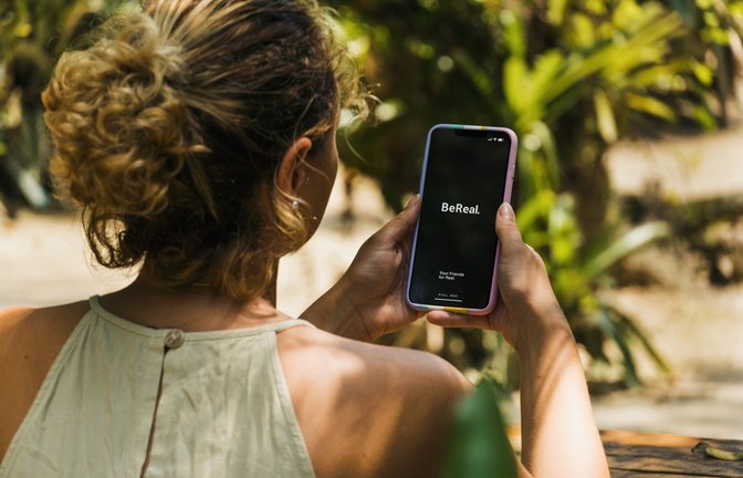 Wer auf Social-Media-Apps einen Screenshot von Bildern oder Videos machen möchte, stellt sich meist die Frage, ob der Gegenüber davon erfährt.<span class='image-autor'>Foto: Diego Thomazini / shutterstock.com</span>