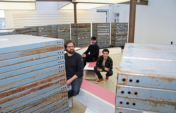 Die Architekten von „Umschichten“ demonstrieren „ergebnisoffenes Bauen“. Fotos: Banholzer