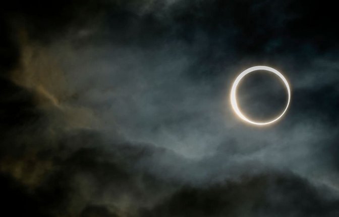 In großen Teilen Spaniens und Islands kann man die totale Sonnenfinsternis sehen.<span class='image-autor'>Natacha Pisarenko/AP/dpa</span>