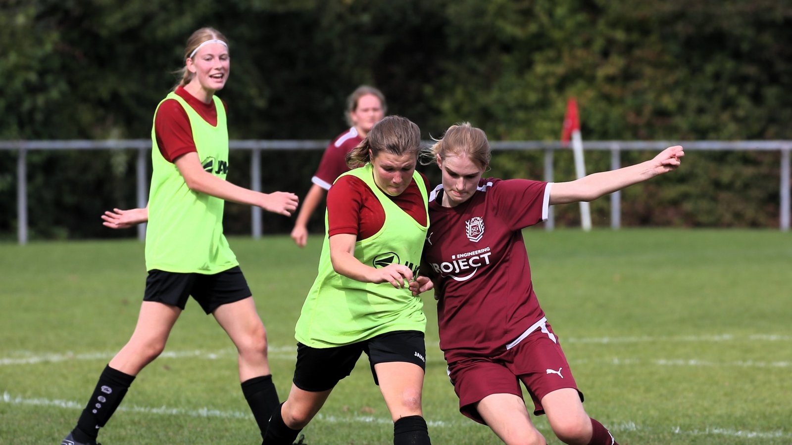 Die SGM Horrheim/Sternenfels/Häfnerhaslach (am Ball Nele Burger) behält in der Bezirksliga ihre weiße Weste. Archivfoto: Küppers