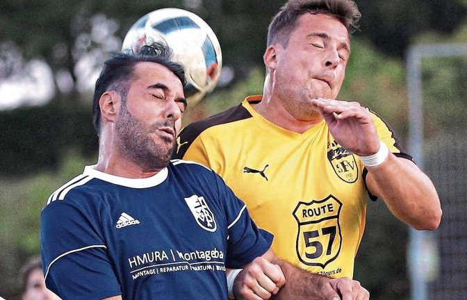 Timo Etzel (rechts) hat den 1:2-Anschlusstreffer für die SGM-Reserve erzielt. Foto: Küppers