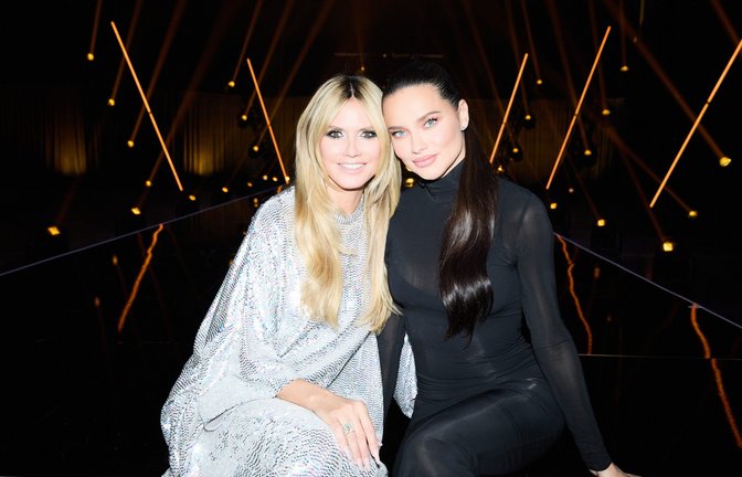 Heidi Klum mit Supermodel-Kollegin Adriana Lima.<span class='image-autor'>Foto: ProSieben/Max Montgomery</span>