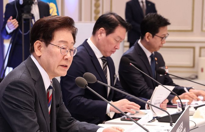Südkoreas Präsident Lee Jae Myung stellt seinen ambitionierten Investitionsplan vor.<span class='image-autor'>Foto: -/YNA/POOL/dpa</span>