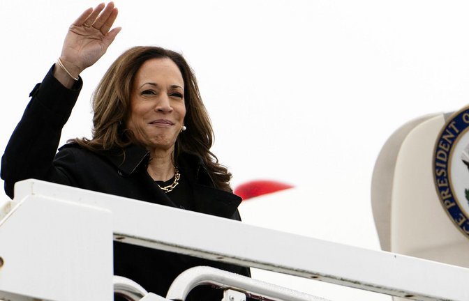 Die demokratische Präsidentschaftskandidatin Kamala Harris ist laut New York Times eine notwendige Alternative zu Trump (Archivfoto).<span class='image-autor'>Foto: dpa/Erin Schaff</span>