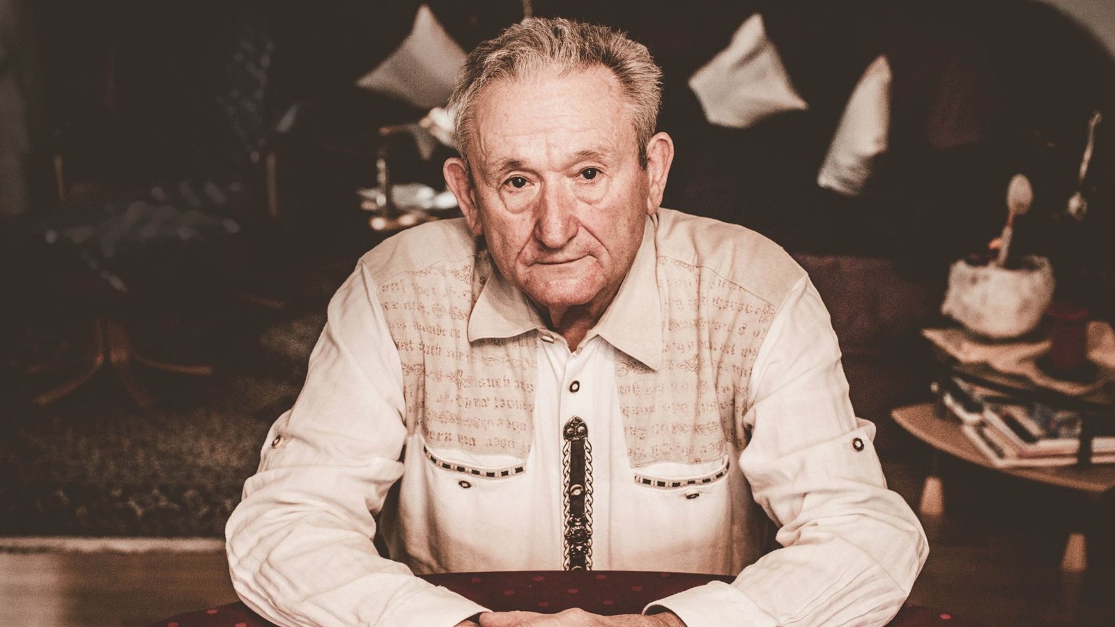 „Mein Lehrer fürs Leben war das Vieh“, sagt August Meisinger.Foto: Andreas Reiner „Mein Lehrer fürs Leben war das Vieh“, sagt August Meisinger.Foto: Andreas Reiner