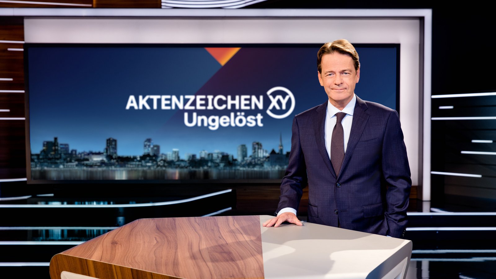 Moderator Rudi Cerne im StudioFoto: © ZDF/Nadine Rupp Moderator Rudi Cerne im StudioFoto: © ZDF/Nadine Rupp