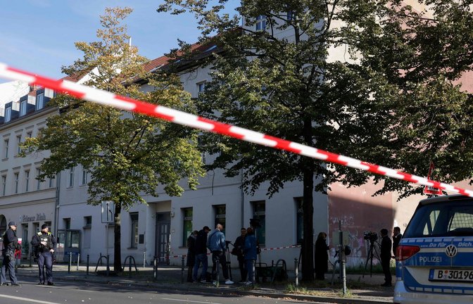 Unbekannte schleuderten in der Nacht Molotowcocktails auf die jüdische Gemeinde Kahal Adass Jisroel in Berlin.<span class='image-autor'>Foto: AFP/Odd Andersen</span>
