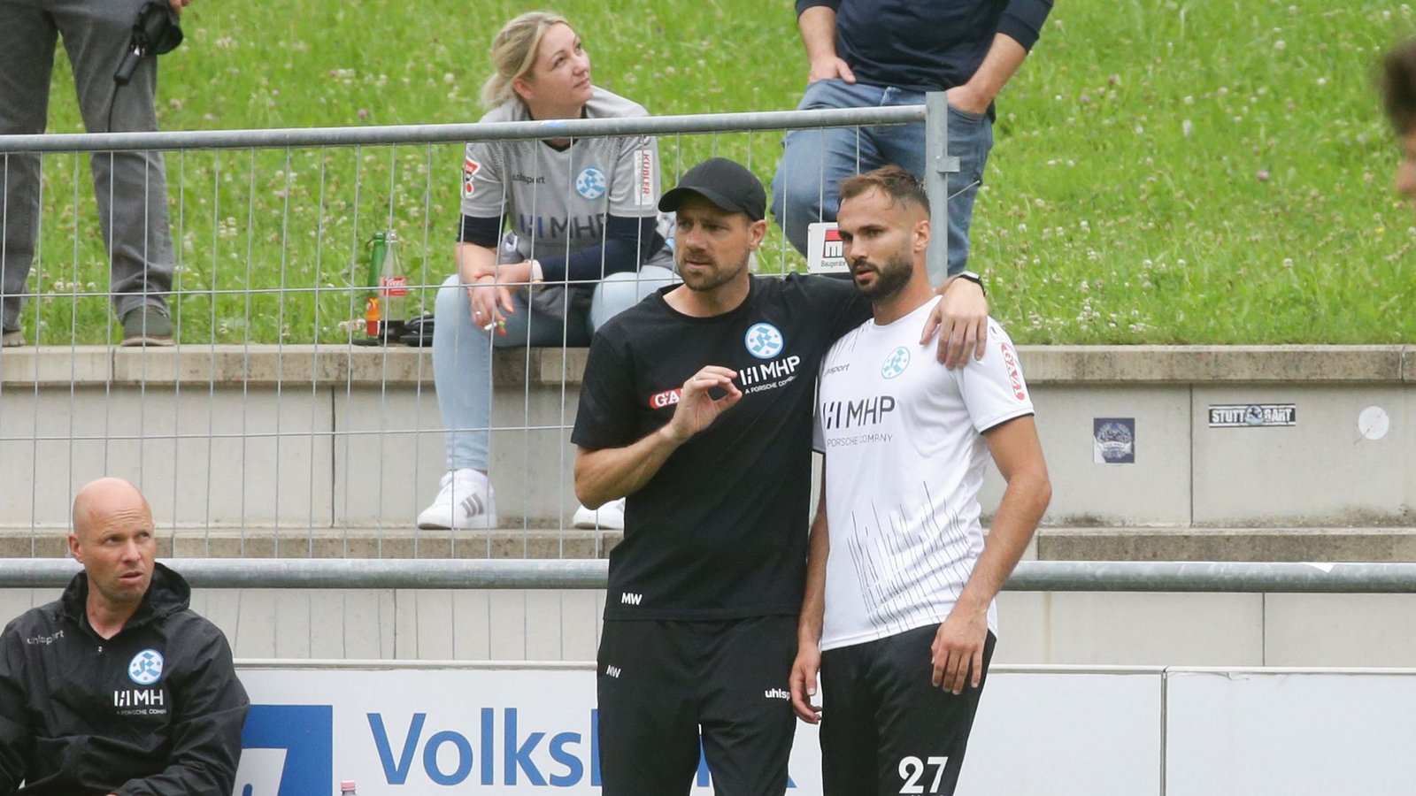 Trainer Marco Wildersinn mit Daniel KalajdzicFoto: Pressefoto Baumann/Hansjürgen Britsch
