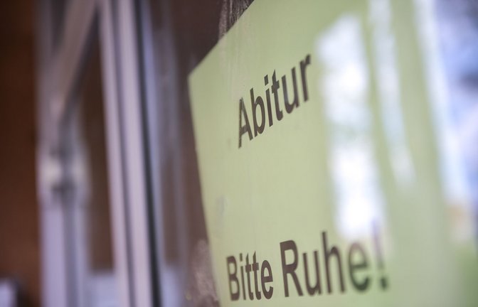 345 Minuten hatten die Schülerinnen und Schüler Zeit fürs Deutsch-Abi.<span class='image-autor'>Foto: Lichtgut/Max Kovalenko</span>