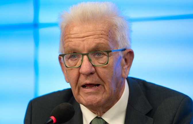 Winfried Kretschmann setzt große Erwartungen in den Verbund der Kliniken  Heidelberg und Mannheim.<span class='image-autor'>Foto: Markus Lenhardt/dpa</span>