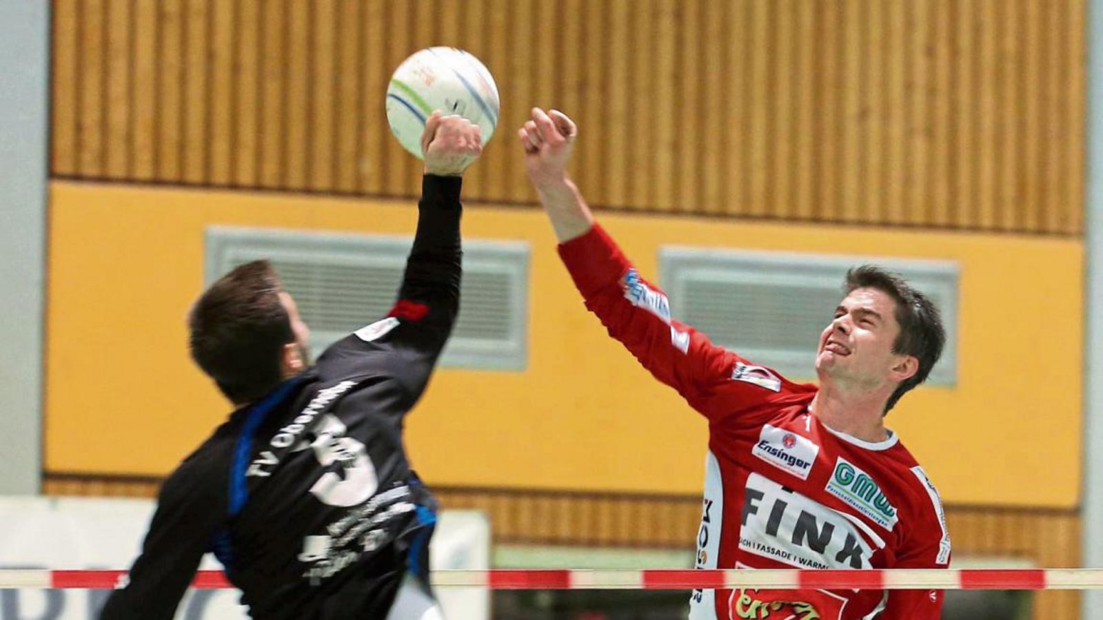 Kolja Meyer hat im Spiel gegen den TV Schweinfurt-Oberndorf zahlreiche Blocksituationen gesucht. Foto: Küppers