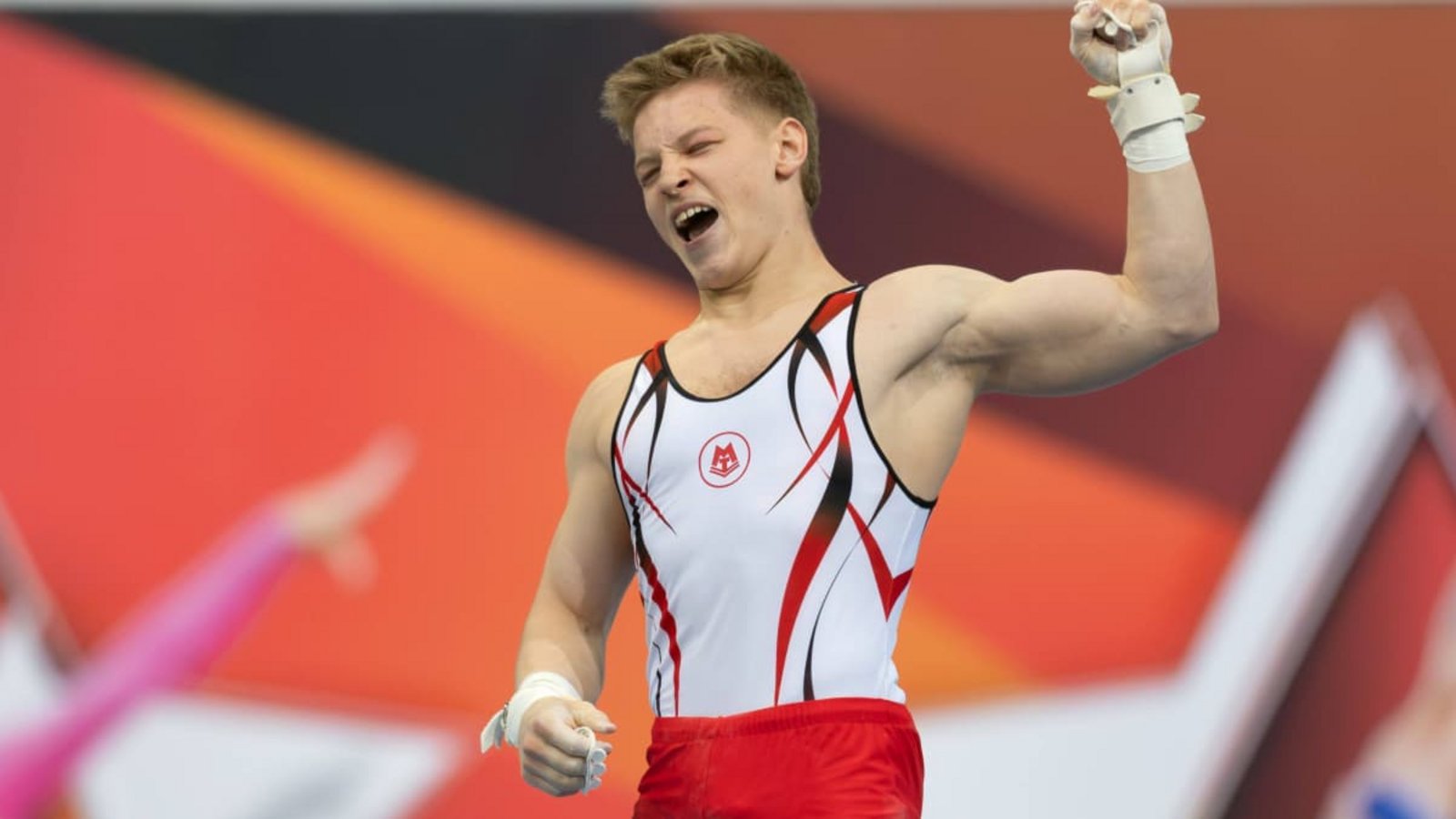 Gabriel Eichhorn nach seinem Deutschen Meistertitel am Reck bei den Finals 2026.IMAGO/Kessler-Sportfotografie Gabriel Eichhorn nach seinem Deutschen Meistertitel am Reck bei den Finals 2026.IMAGO/Kessler-Sportfotografie