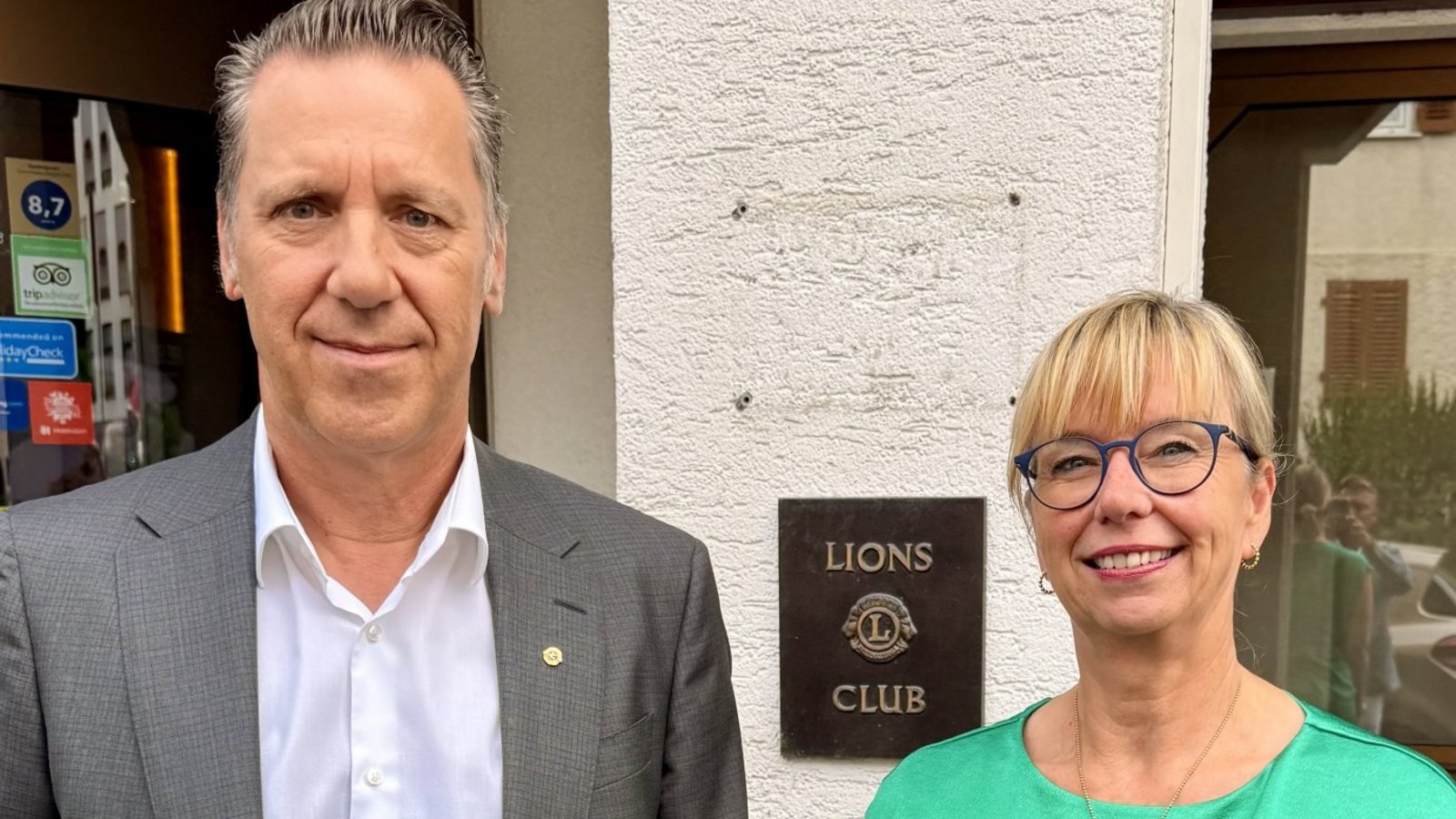 Präsident Christian Wawrzyniak mit Pastpräsidentin Yvonne Krüger-Goertz. p Präsident Christian Wawrzyniak mit Pastpräsidentin Yvonne Krüger-Goertz. p