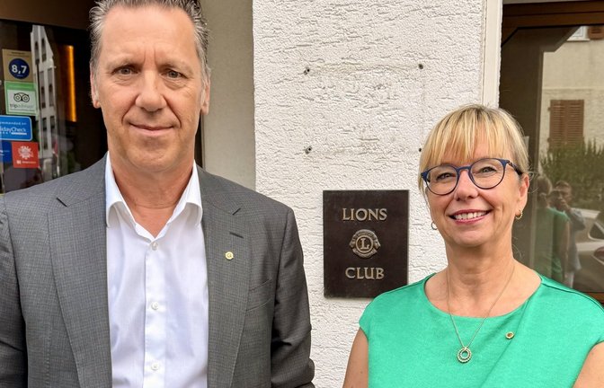 Präsident Christian Wawrzyniak mit Pastpräsidentin Yvonne Krüger-Goertz. p