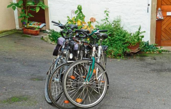 Bei Kälte kuschelnde Fahrräder. Gesehen in Vaihingen.  Foto: Rücker