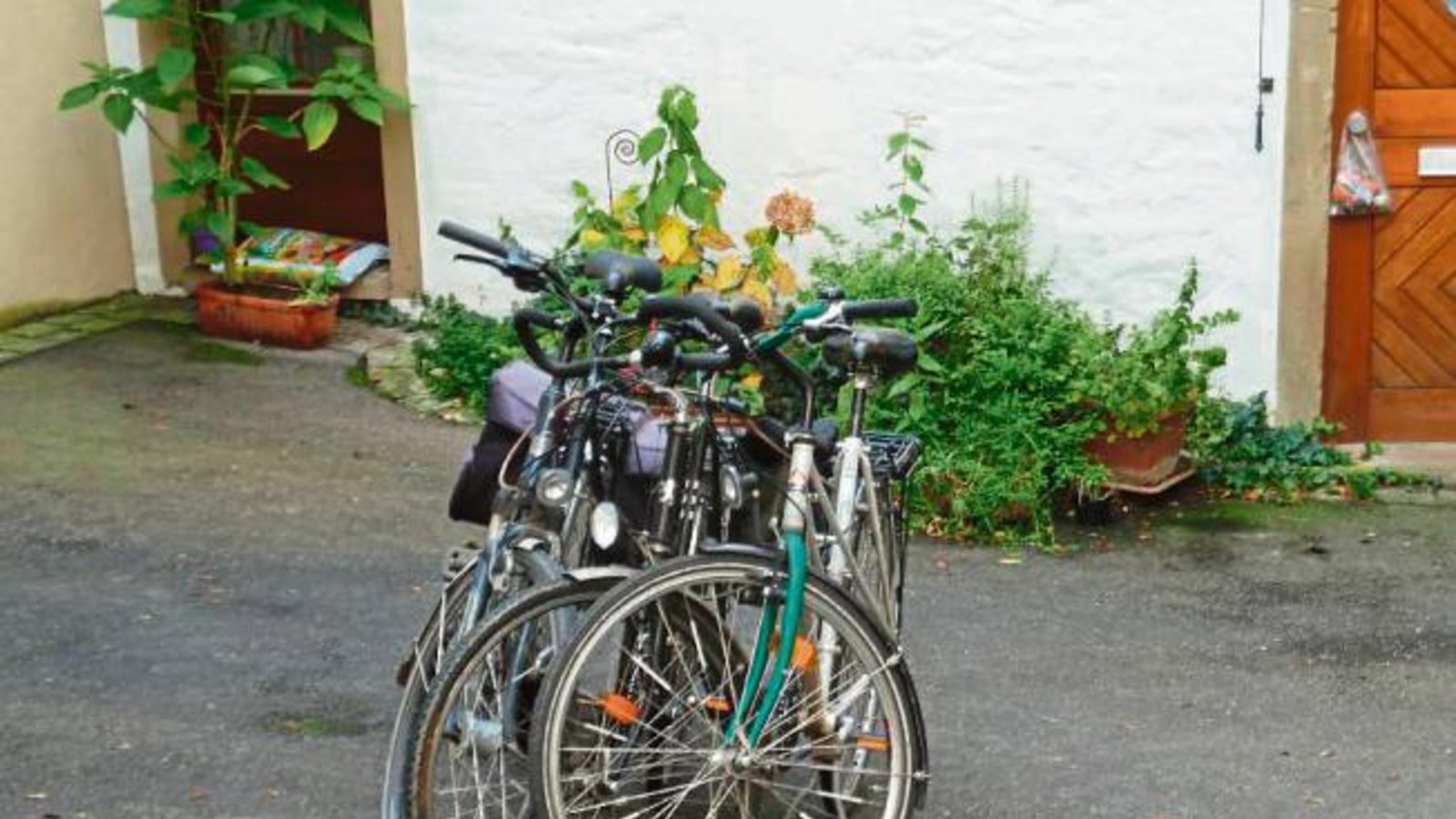Bei Kälte kuschelnde Fahrräder. Gesehen in Vaihingen.  Foto: Rücker