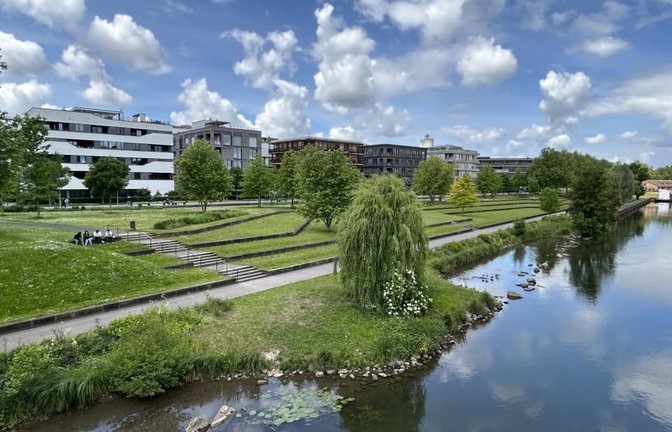 Der Neckarbogen in Heilbronn gilt als Vorzeigeviertel. Es ist autoarm, grün – und liegt am Wasser. Früher befand sich hier eine mehrspurige Straße.<span class='image-autor'>Lisa Kutteruf</span>
