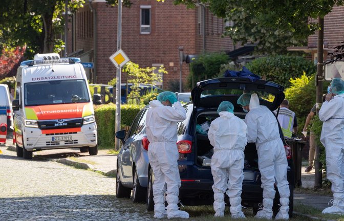 Sechs Menschen werden in Stade erschossen, weitere Verletzte gibt es aber - anders als zunächst berichtet - nicht.<span class='image-autor'>Foto: Ulrich Perrey/dpa</span>