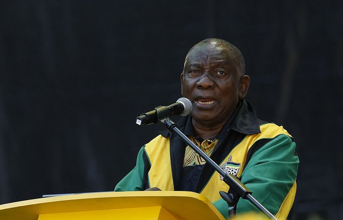 Dem amtierenden Präsidenten Cyril Ramaphosa droht eine Niederlage.<span class='image-autor'>Foto: AFP/Phill Magakoe</span>