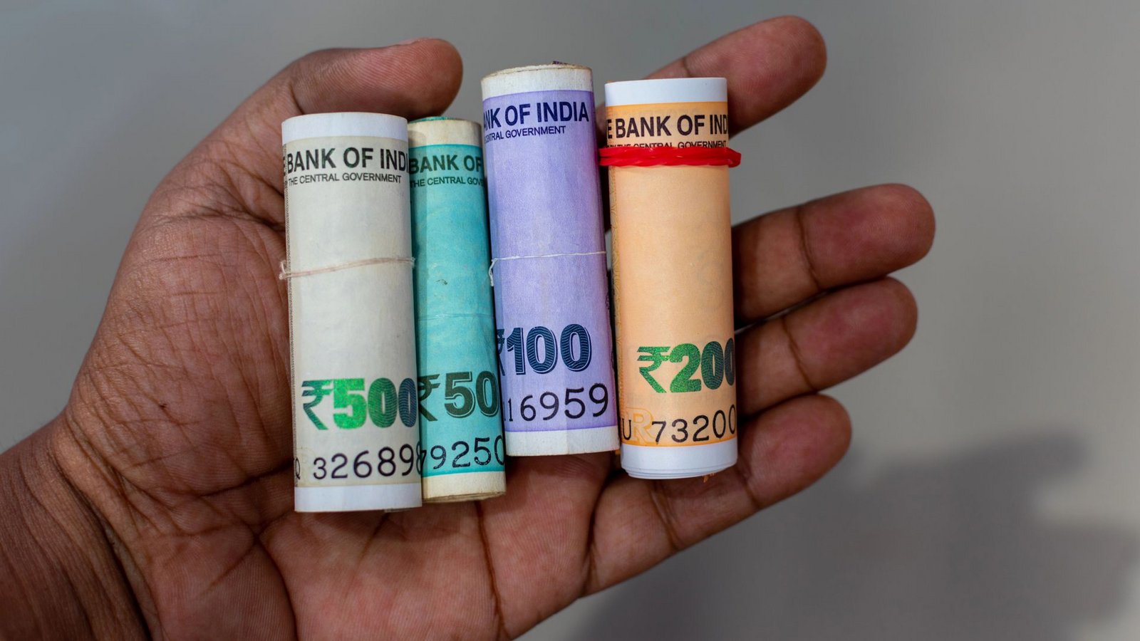 In Indien hat ein Mann die Leiche seiner Schwester ausgegraben und in eine Bank gebracht (Symbolfoto).Foto: IMAGO/Depositphotos/mahata.somnath@gmail.com via ima In Indien hat ein Mann die Leiche seiner Schwester ausgegraben und in eine Bank gebracht (Symbolfoto).Foto: IMAGO/Depositphotos/mahata.somnath@gmail.com via ima
