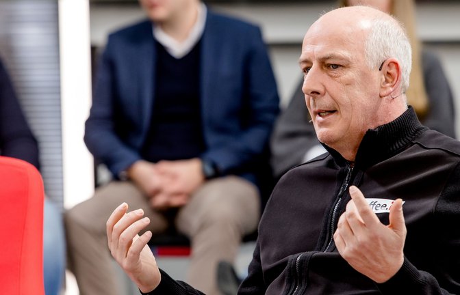 Früher am Ball, heute in der Expertenrunde: Mario Basler.  <span class='image-autor'>Foto: Sport1</span>